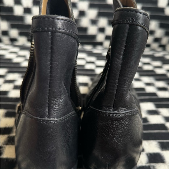 Seychelles Lucky Penny double zippered booties with original box. - Picture 4 of 6